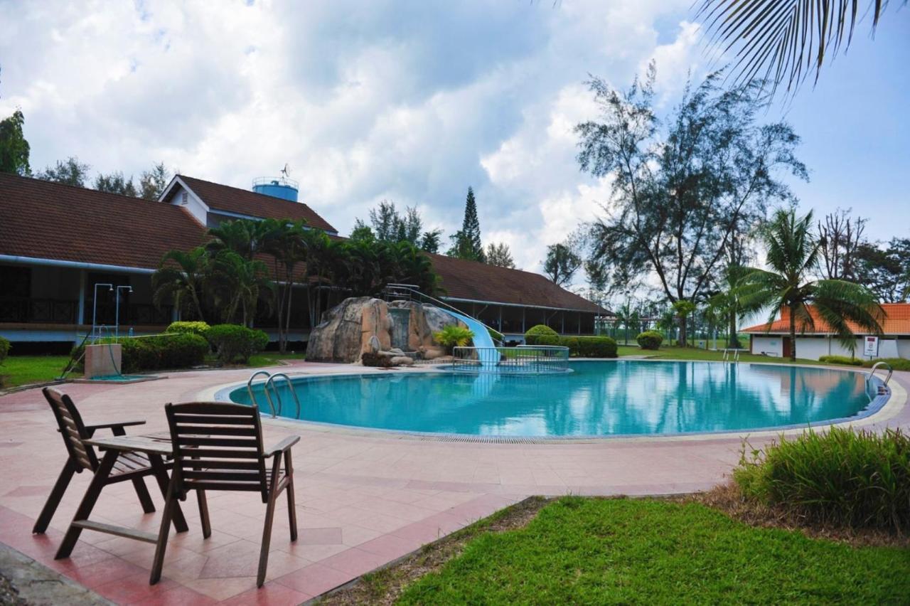 Hotel Felda Residence Sahabat Kampong Ateamu Exterior foto